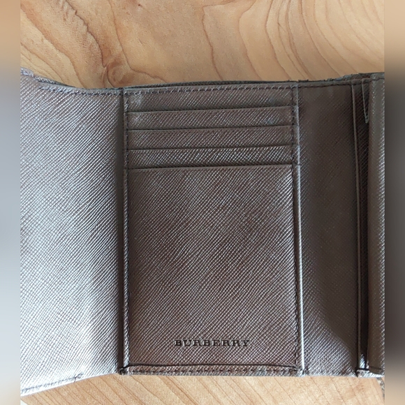 BURBERRY NOVA CHECK TRI-FOLD WALLET - Picture 5 of 11